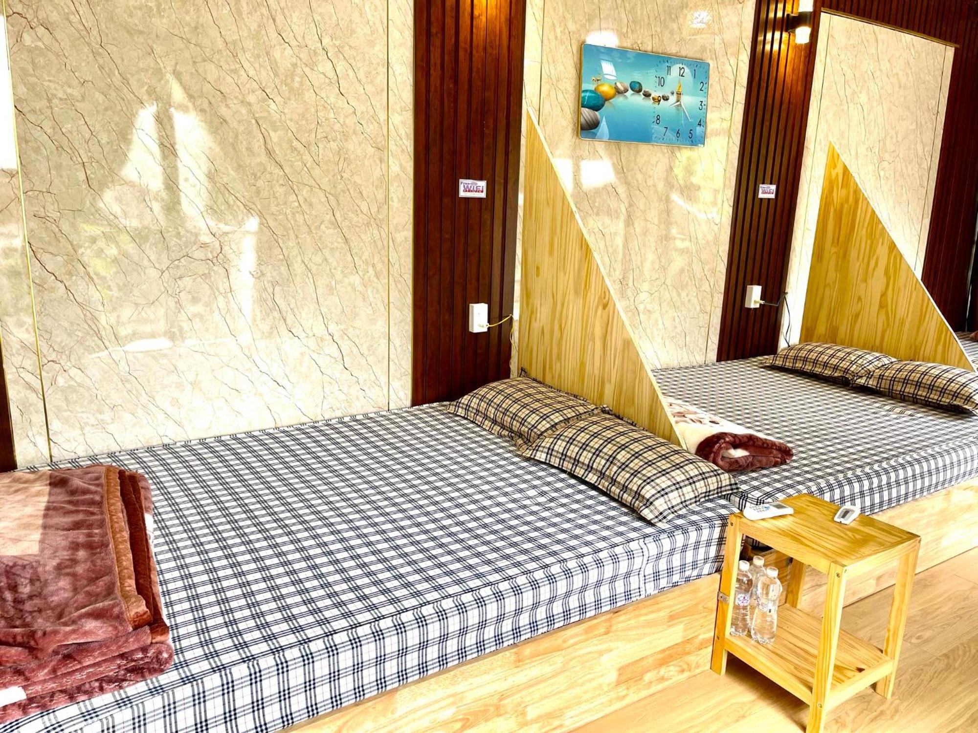 Lake View Homestay Pleiku Exteriör bild