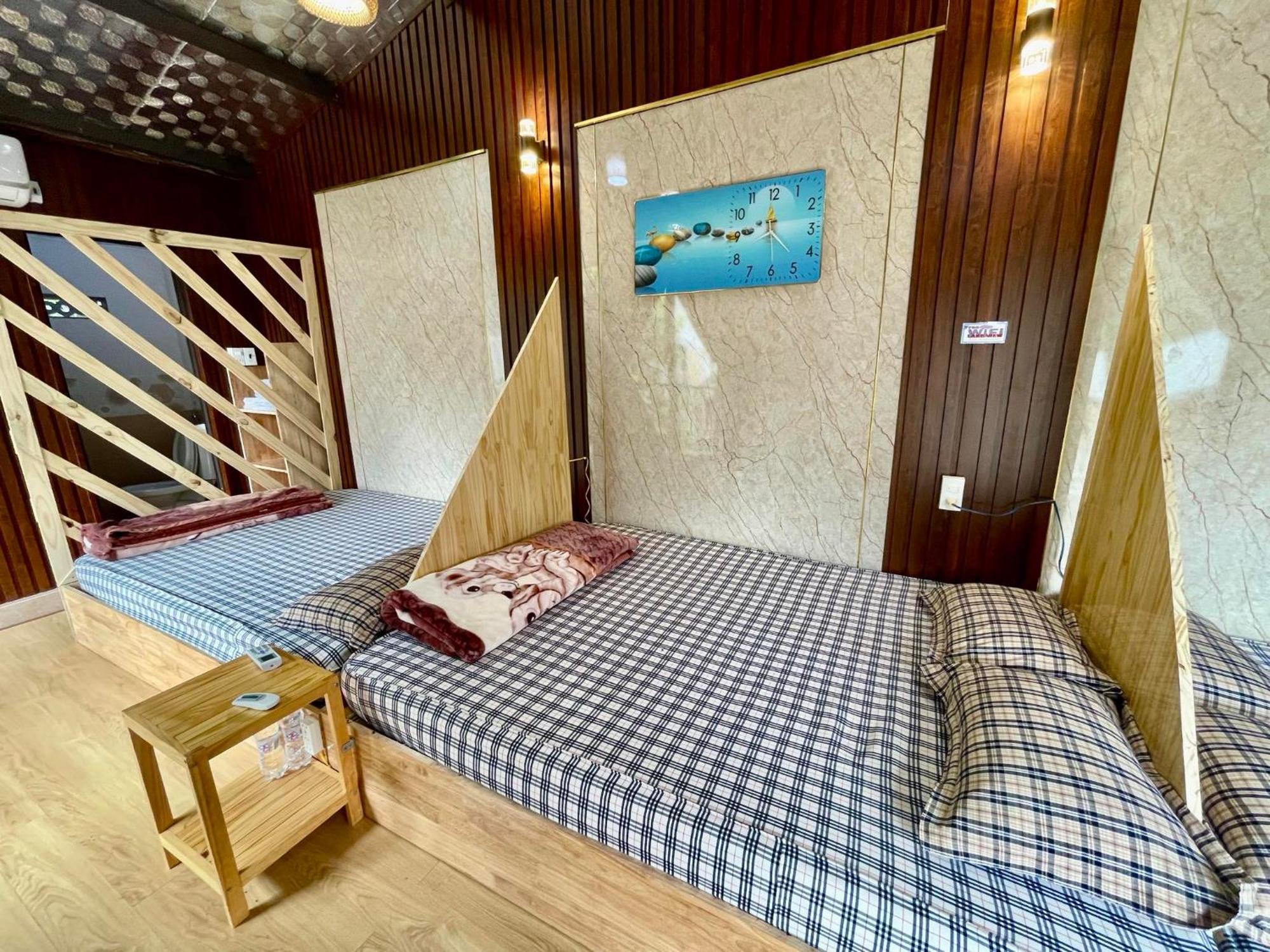 Lake View Homestay Pleiku Exteriör bild